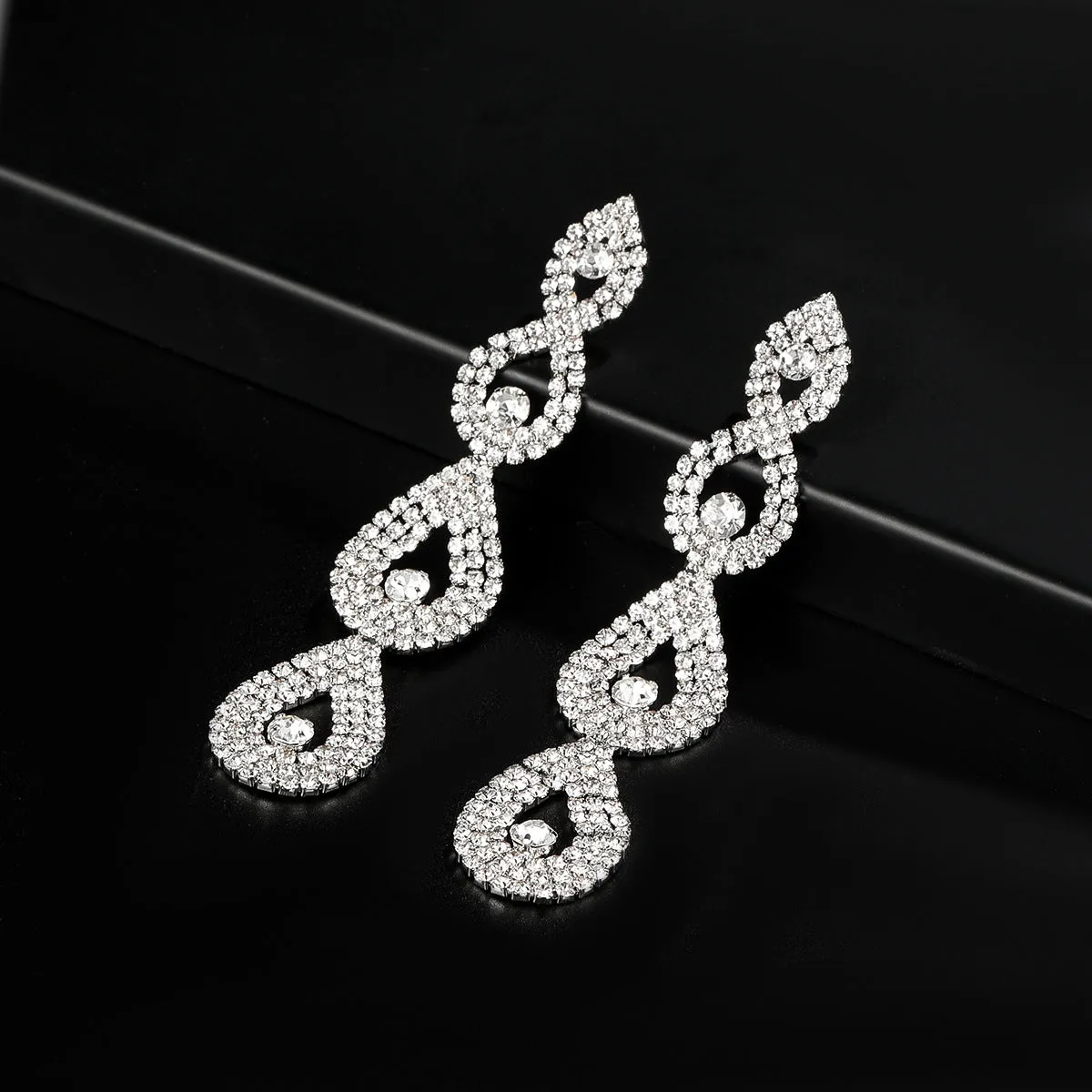 2023Super Flash Claw Chain Exaggerated European and American Earrings Women's Multi-Layer Drop-Shaped Full Diamond Long Earrings Bride Ornament Wholesale