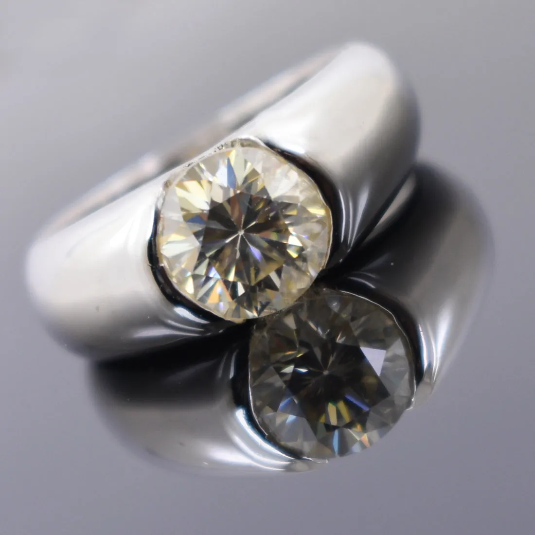 2.10 Ct Vey Elegant Off-White Diamond Solitaire Ring in Bezel Setting, 100% Certified! Great Shine
