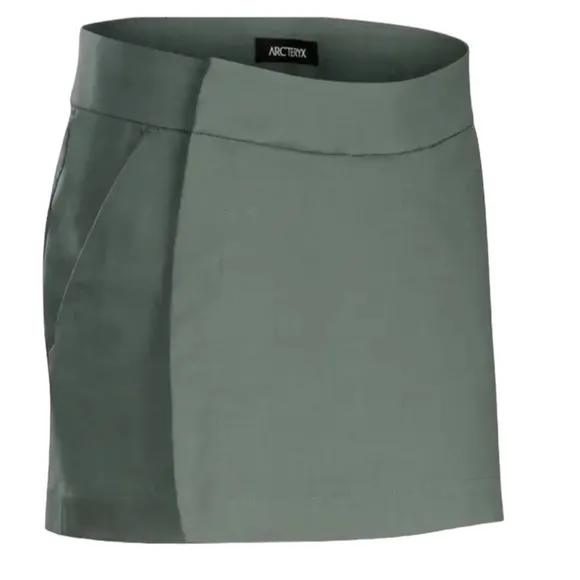 Arc'teryx A2B Skort in Boxcar Green Size 10 NWOT
