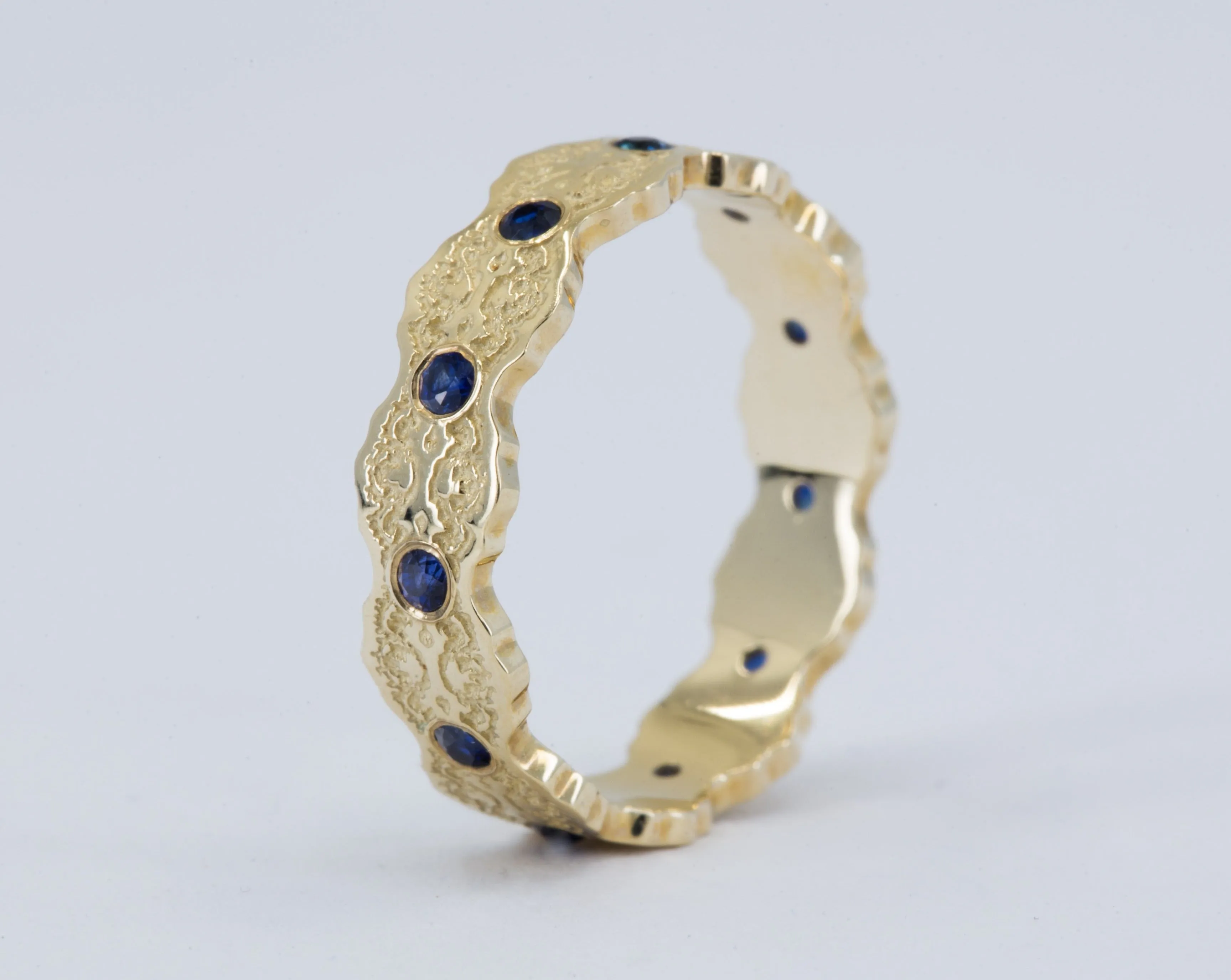 Aria Lace Wedding Ring with Blue Sapphires in 14k Yellow Gold - Size 4.75