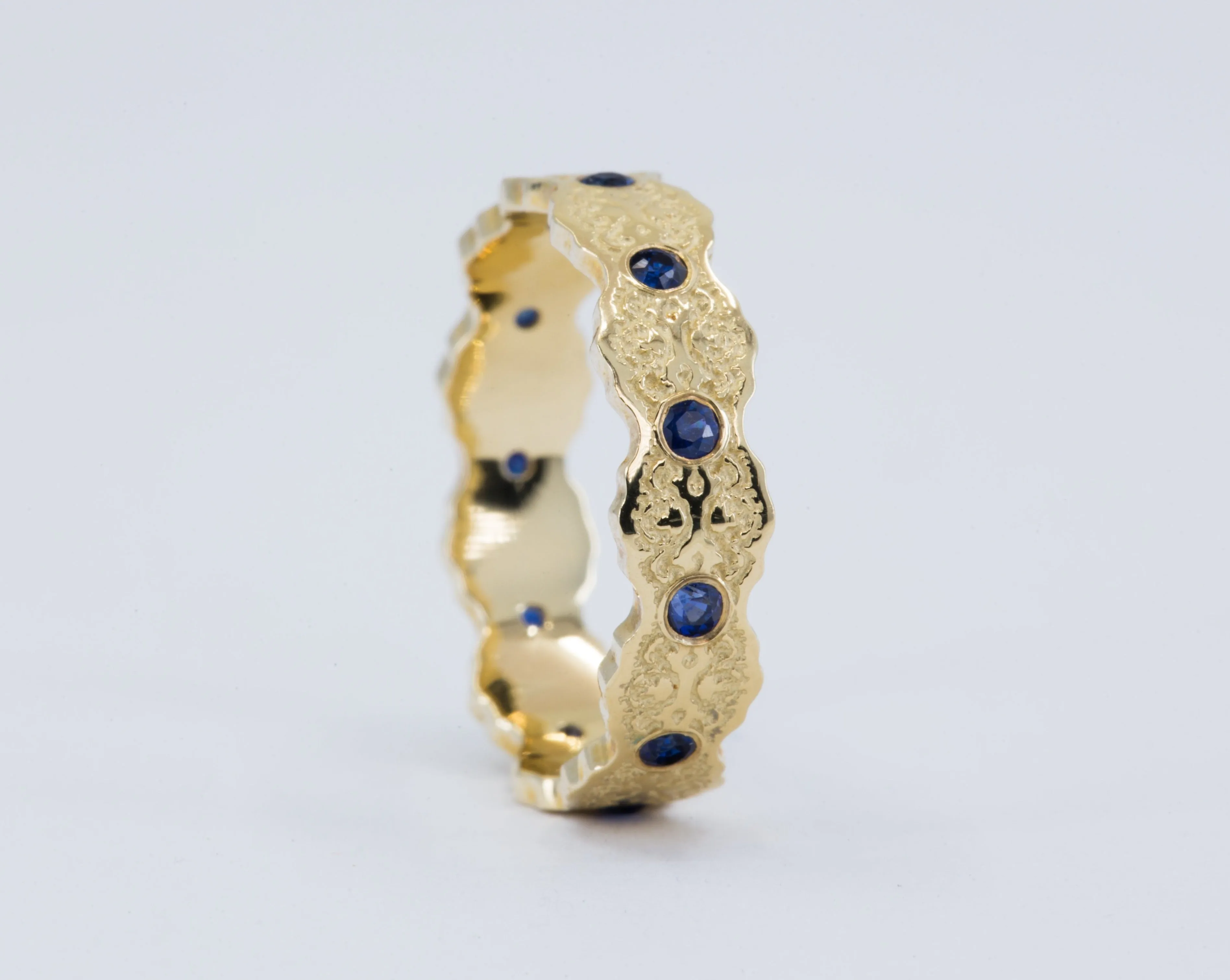 Aria Lace Wedding Ring with Blue Sapphires in 14k Yellow Gold - Size 4.75