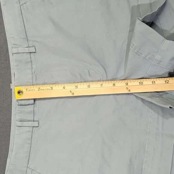 AYR Shorts Women's 10 Blue Cotton Zip Up Flat Front Chino 16915