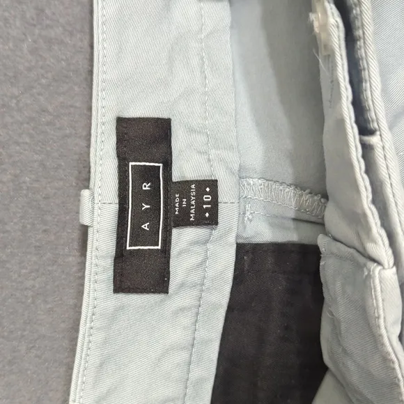 AYR Shorts Women's 10 Blue Cotton Zip Up Flat Front Chino 16915