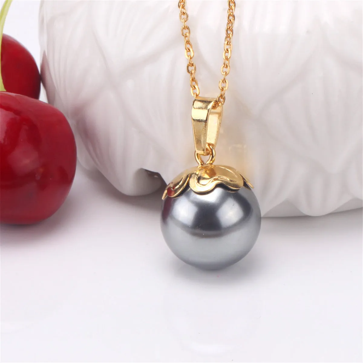 Black Pearl & 18K Gold-Plated Pendant Necklace & Stud Earrings
