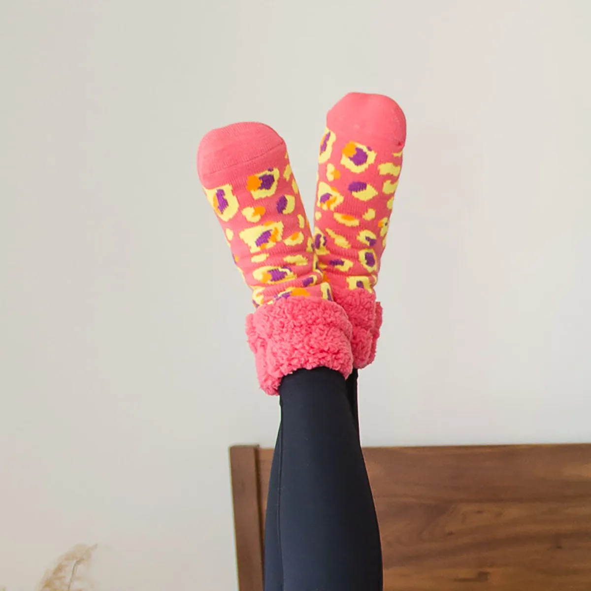 Bright Classic Slipper Socks | Coral Leopard