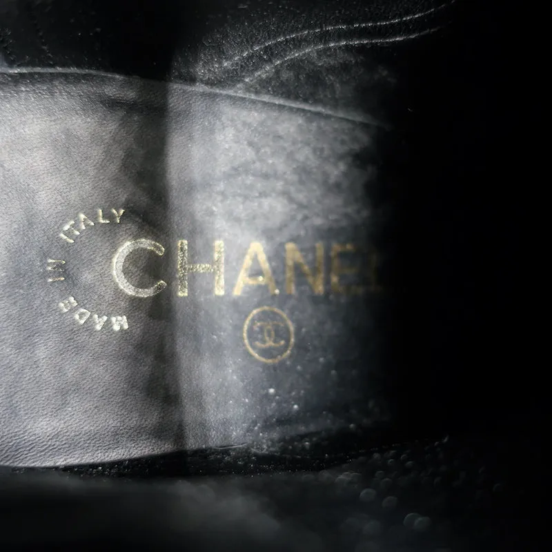 Chanel 18A CC Lace-Up Cap Toe Ankle Boots Black Suede & Patent Leather Size 39