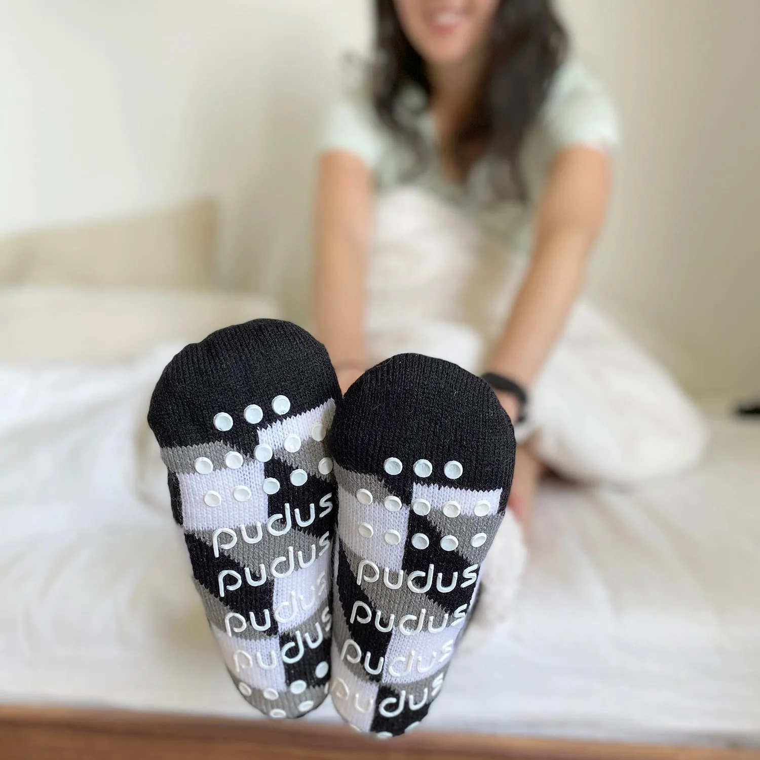 Classic Slipper Socks | Checkerbox Black