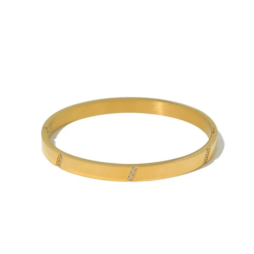 Classic Women's Bangle with Diamond Inlay