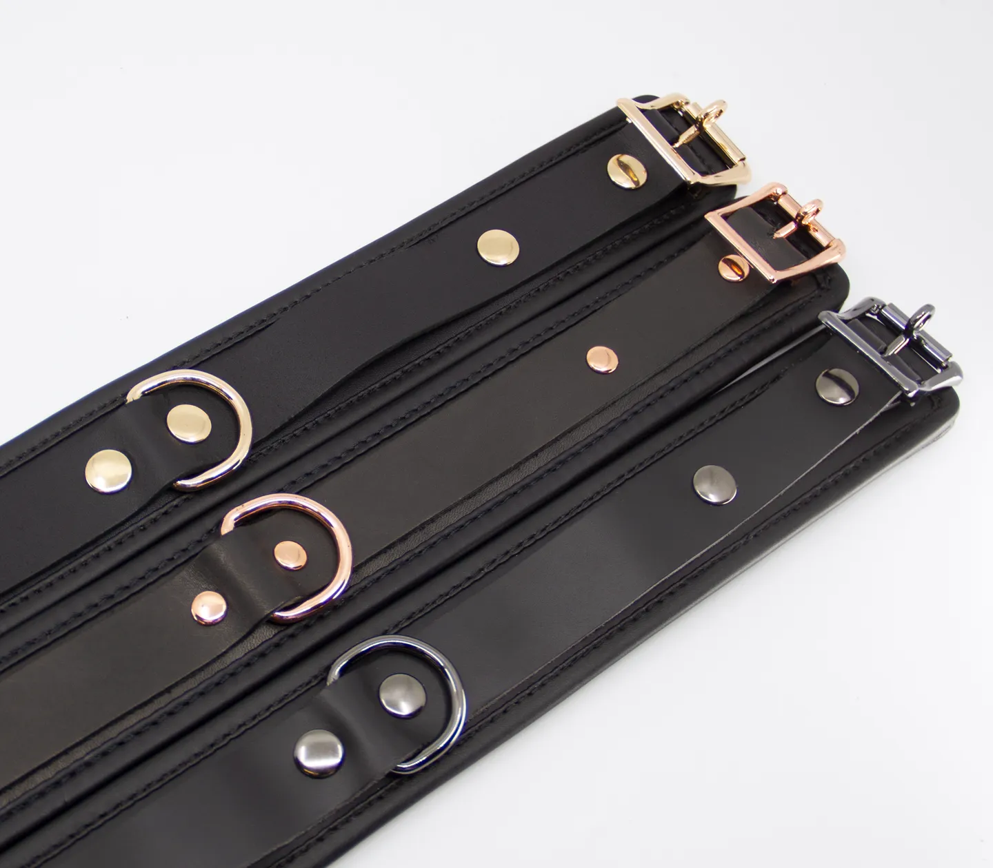 Col048 Leather Collar With Coloured Hardware
