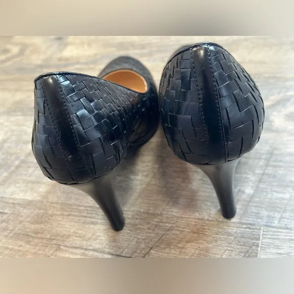 Cole Haan Leather Basket Weave Nike Air Black Heels - Size 9