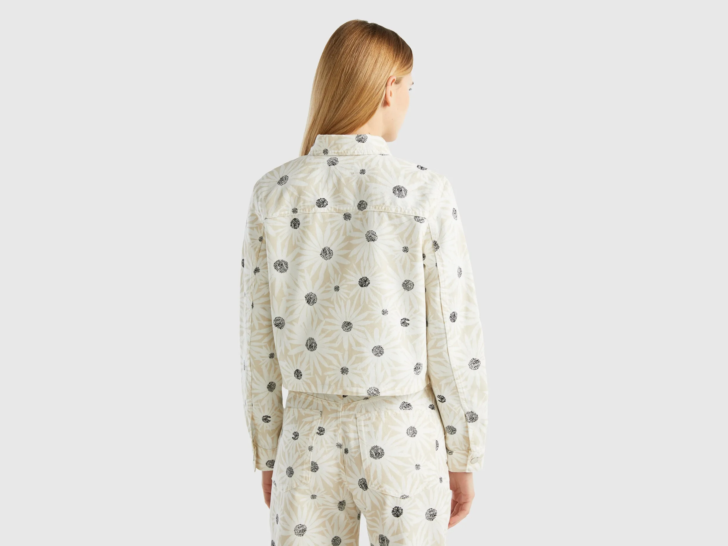 Collared Neck Printed Jacket