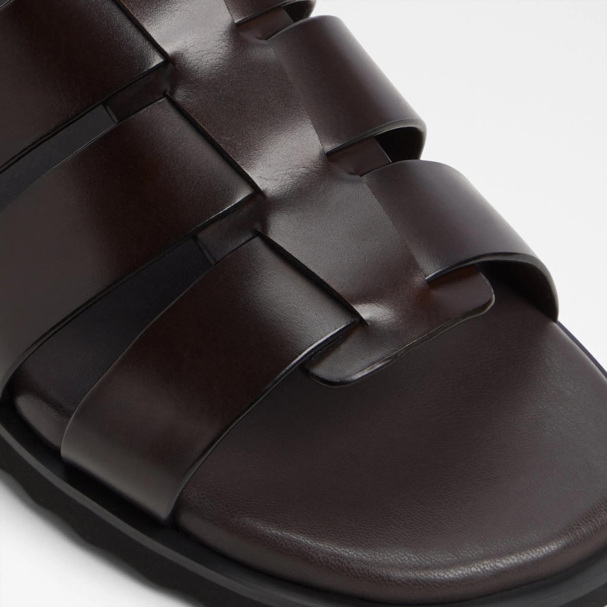 Darby / Flat Sandals