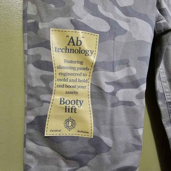 Democracy Women's Grey Camo Ab Technology Jeans Size 12 NWT