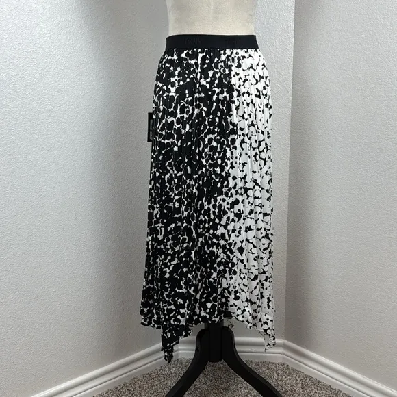 DKNY Pull-On Asymmetrical Printed Black &amp; White Color-Block Skirt Size Large NWT