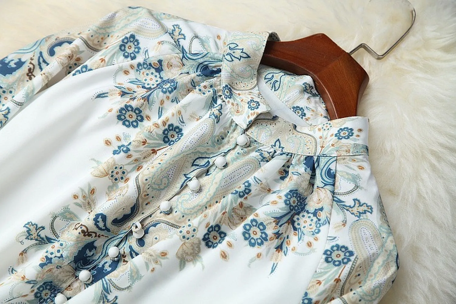 Elegant Floral Print Lantern Sleeve Shirt Belt Shorts Two-piece Set