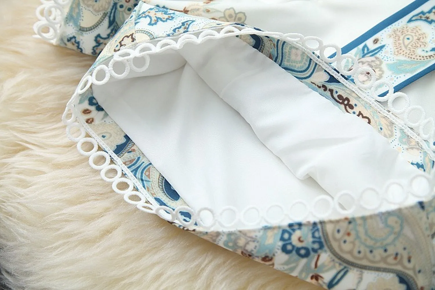 Elegant Floral Print Lantern Sleeve Shirt Belt Shorts Two-piece Set