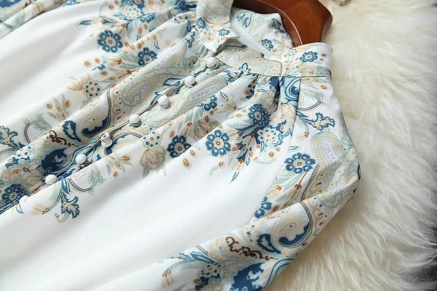 Elegant Floral Print Lantern Sleeve Shirt Belt Shorts Two-piece Set