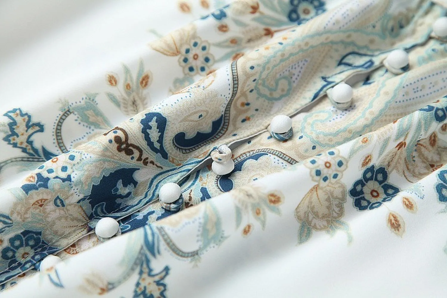 Elegant Floral Print Lantern Sleeve Shirt Belt Shorts Two-piece Set