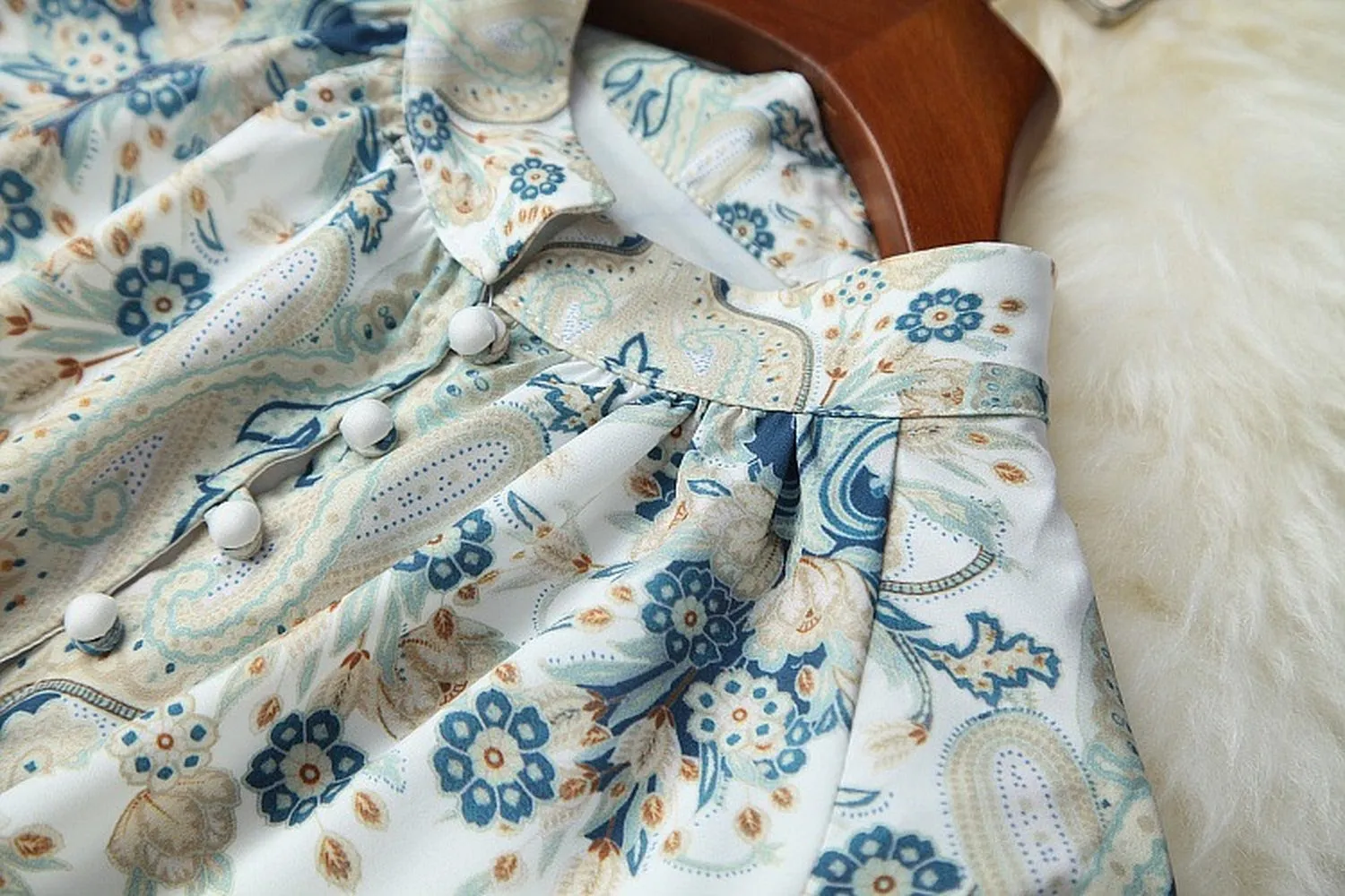 Elegant Floral Print Lantern Sleeve Shirt Belt Shorts Two-piece Set