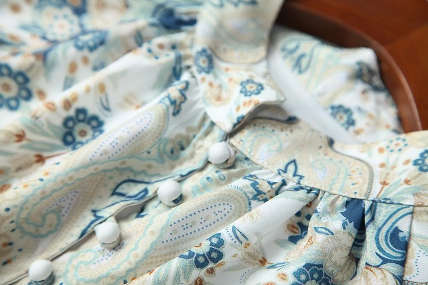 Elegant Floral Print Lantern Sleeve Shirt Belt Shorts Two-piece Set