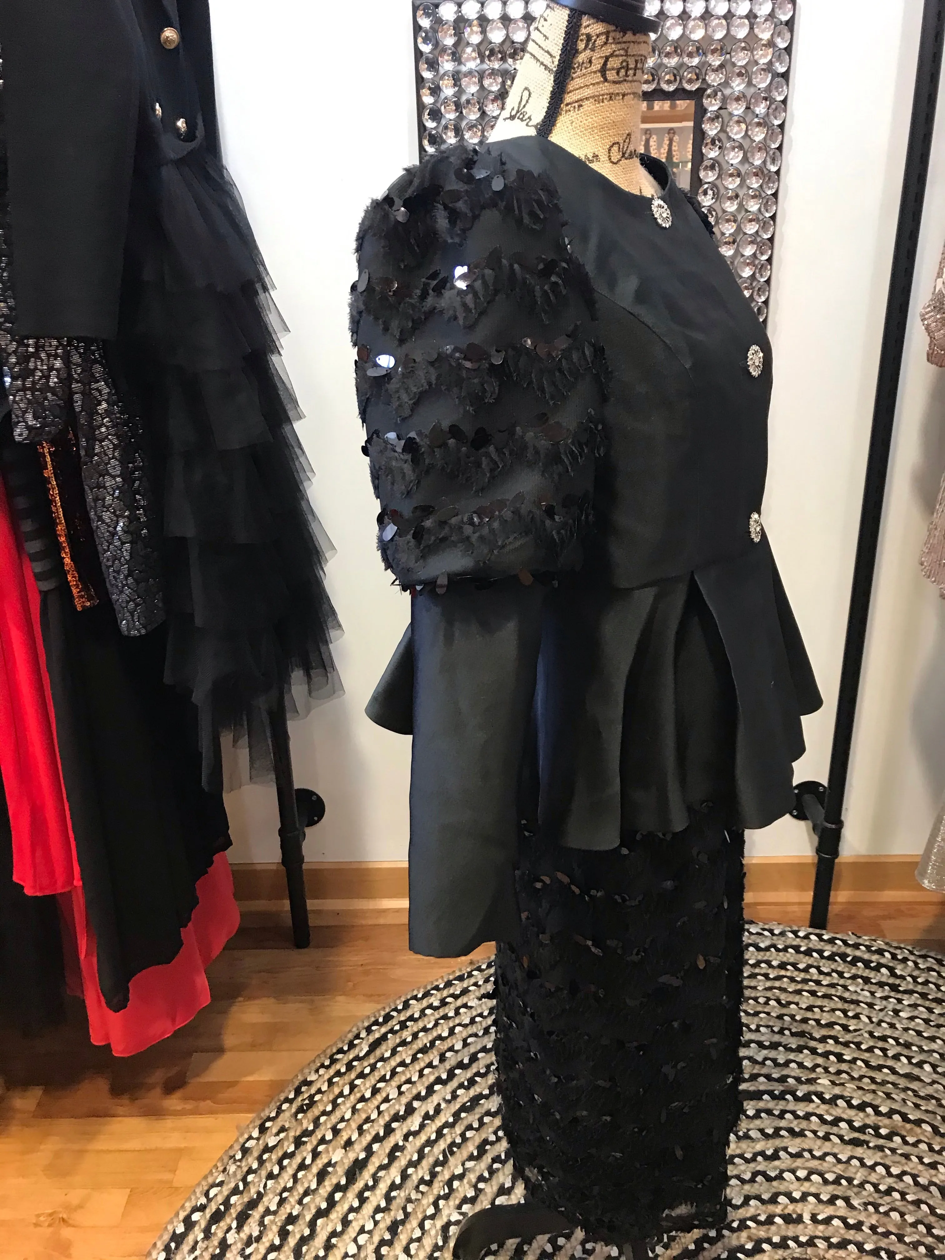 Elegant two piece suit with puffed Bishop sleeves
