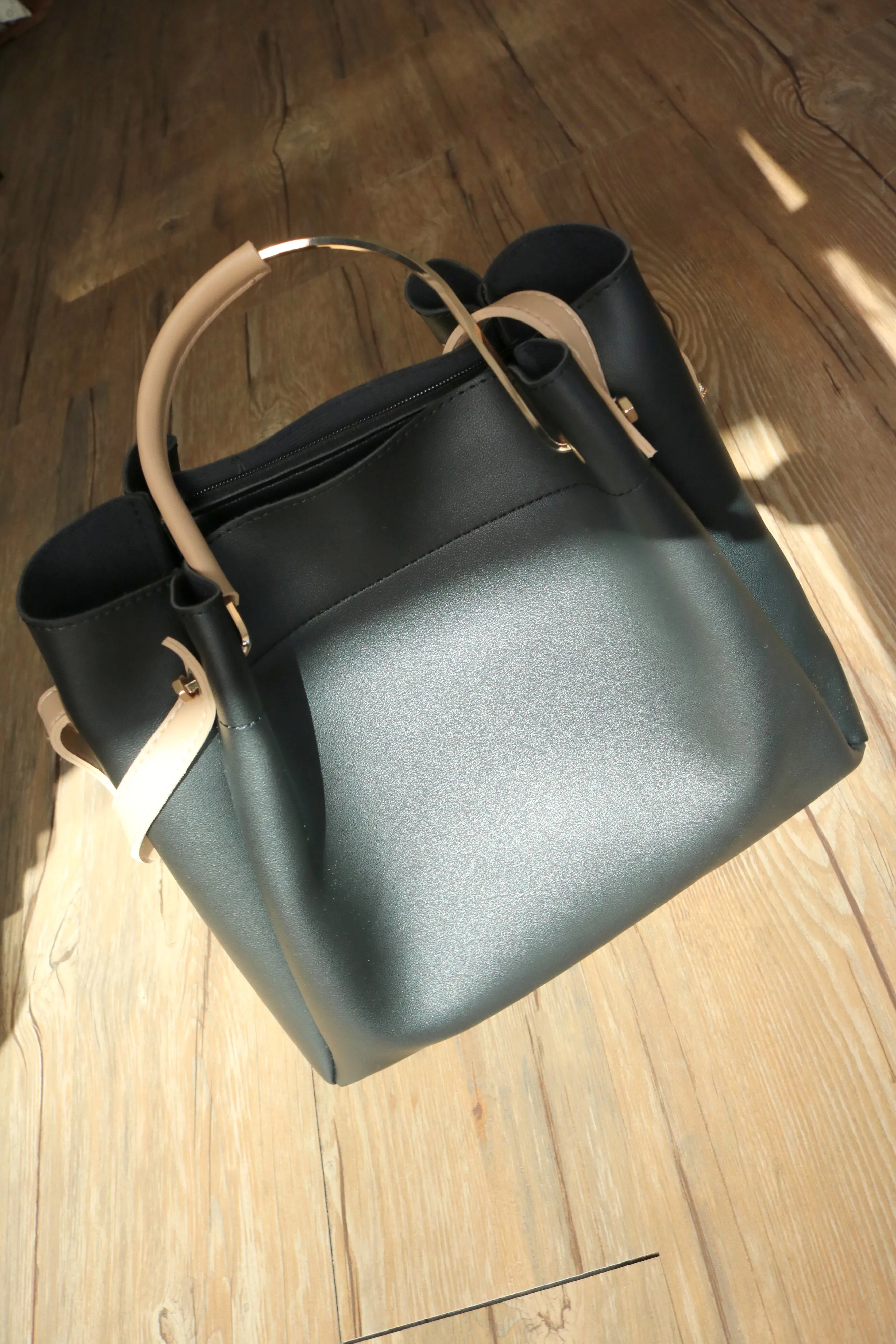forme tote-sold out