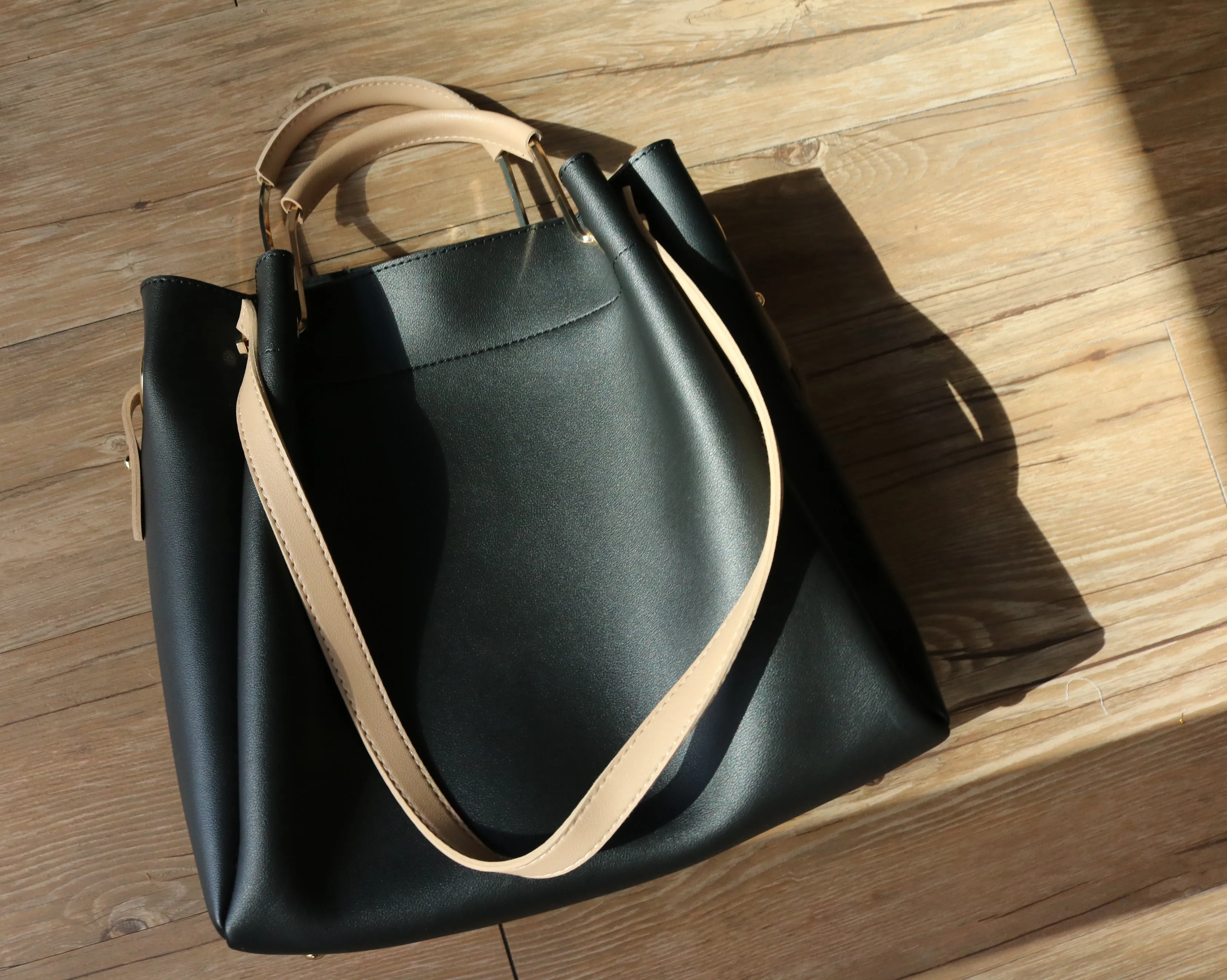 forme tote-sold out