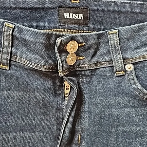 Hudson Crop Ginny Straight Jeans. Women's Size: Waist 29x26 Inseam