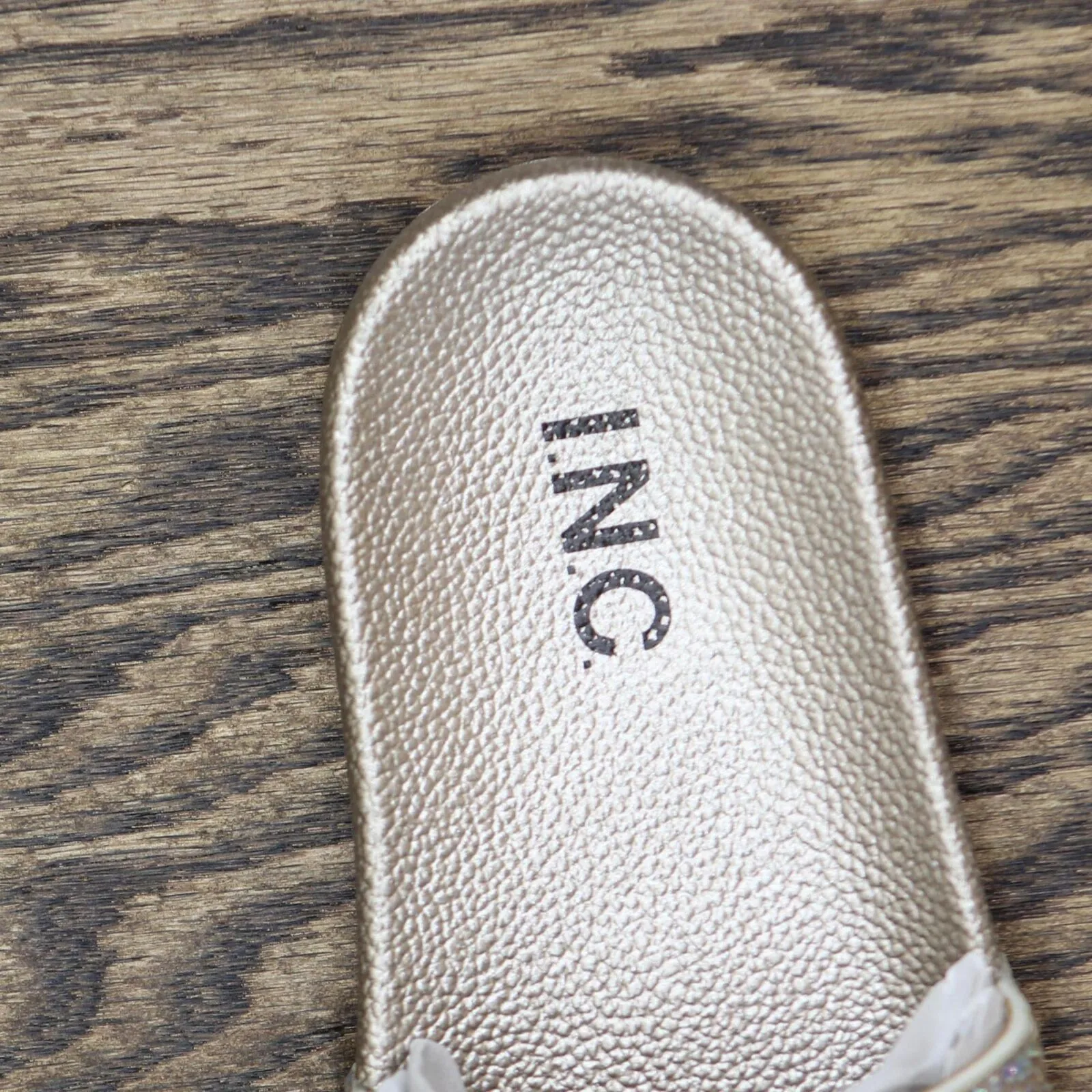 I.n.c. International Concepts Women's Peymin Pool Slides Champagne Brown 8M