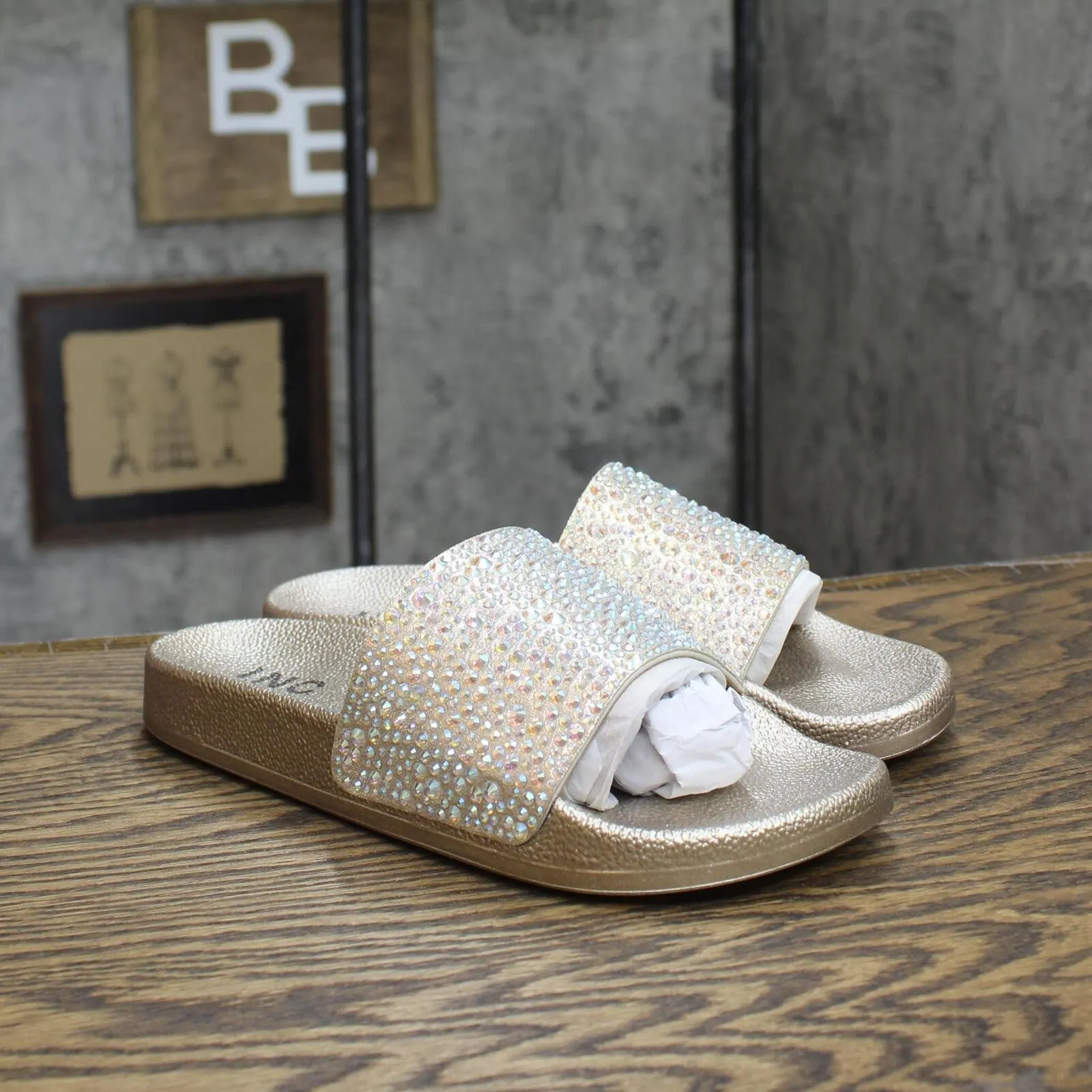 I.n.c. International Concepts Women's Peymin Pool Slides Champagne Brown 8M