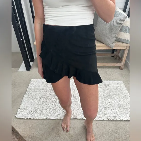 Jack By BB Dakota By Steve Madden Black Faux Suede Ruffle Skirt Versatile Chic 2