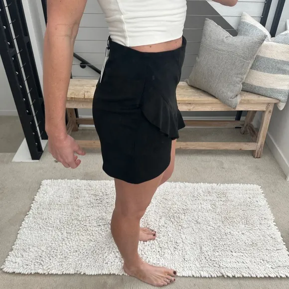 Jack By BB Dakota By Steve Madden Black Faux Suede Ruffle Skirt Versatile Chic 2