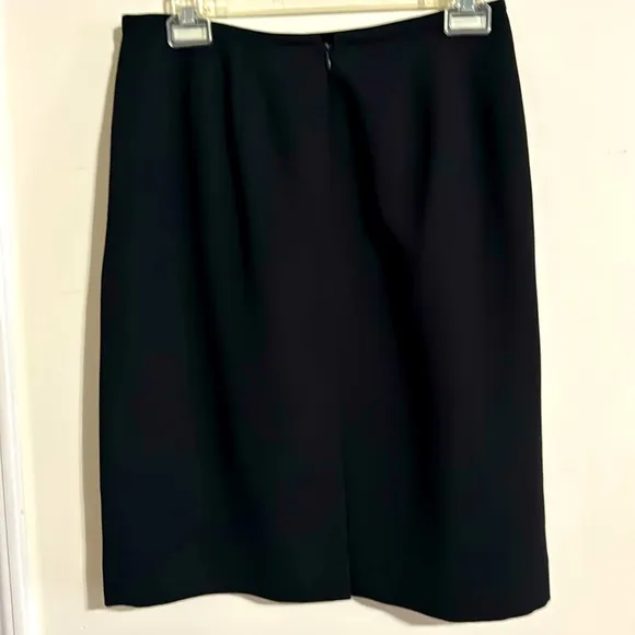 Kasper Women's Black 2 Piece SkirtSuit Monterrey Size 4p
