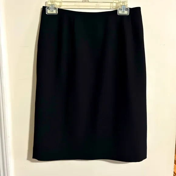 Kasper Women's Black 2 Piece SkirtSuit Monterrey Size 4p