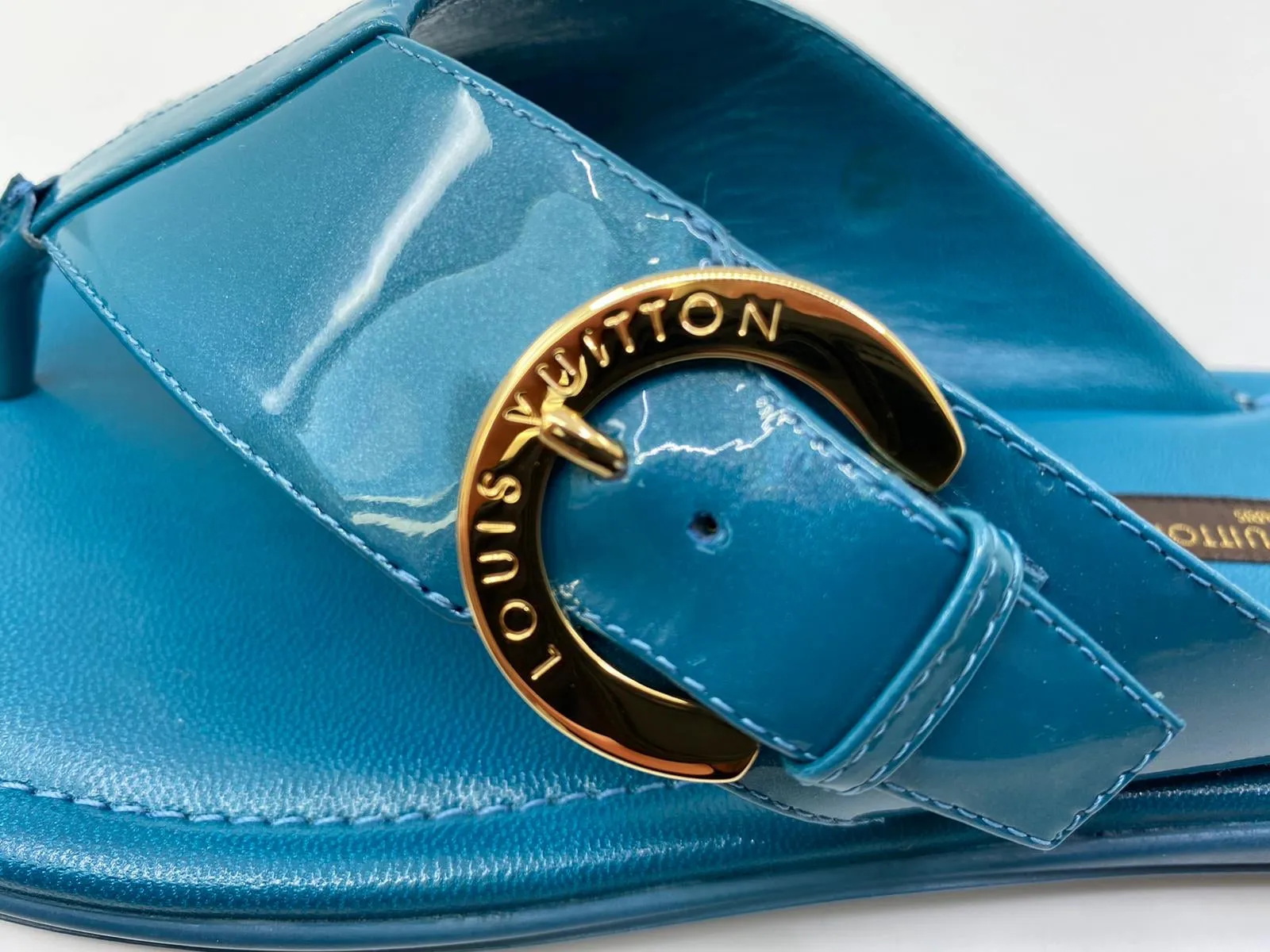 Kiwi Flat Thong