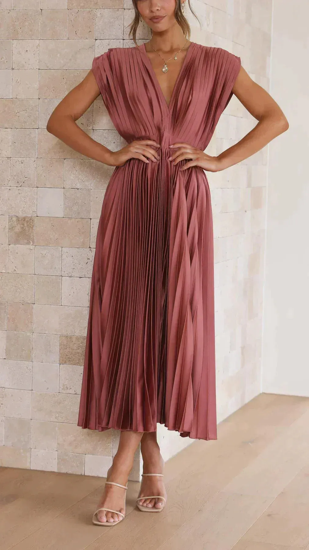 Krystel® | Classic and stylish   dress