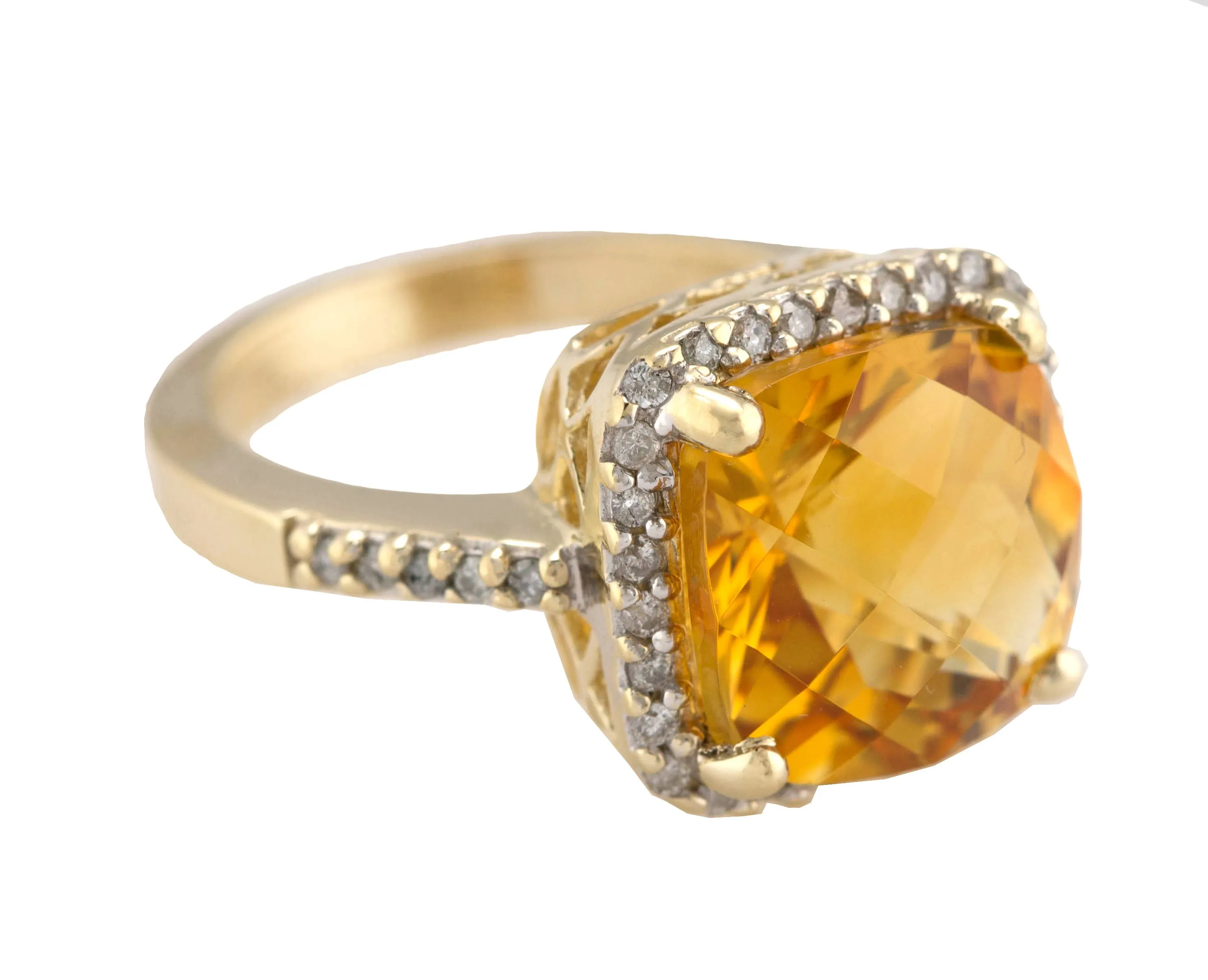 Ladies Elegant 14K Yellow Gold 11x11mm Citrine Cushion Cut Diamond Cocktail Ring