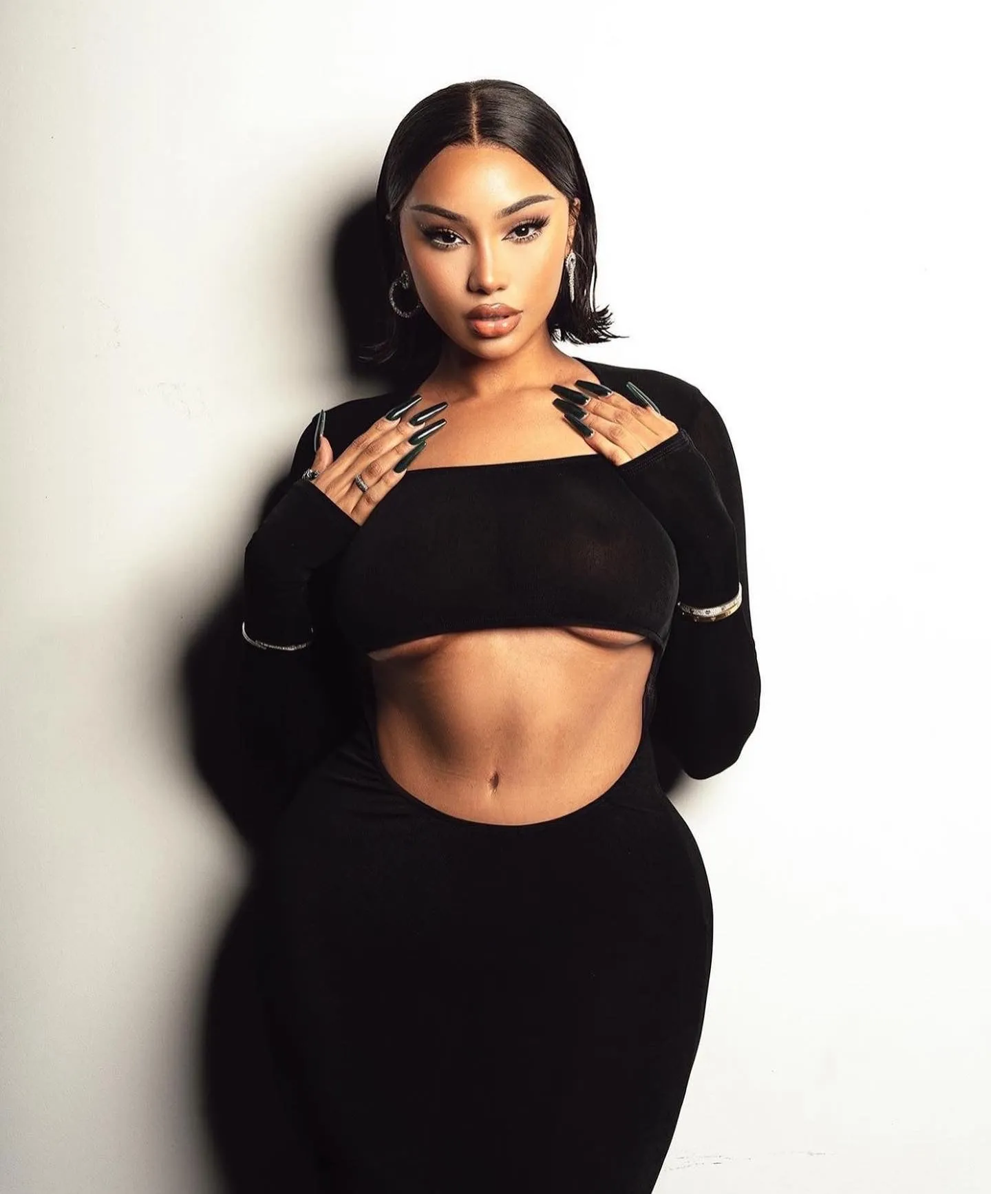 Levels (Black)