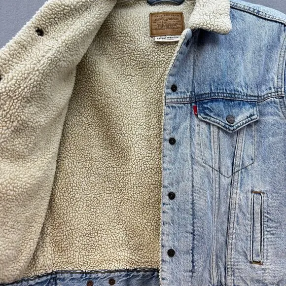 Levi's Denim Jacket Women's XS Light Blue Sherpa Lined Vintage Classic 80s Style