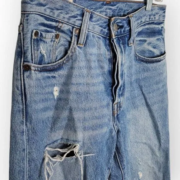 Levi's Premium 501 Women's Skinny Jeans in Can't Touch This Medium Wash size 25