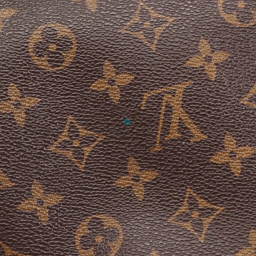 Louis Vuitton Neverfull MM in Monogram Canvas