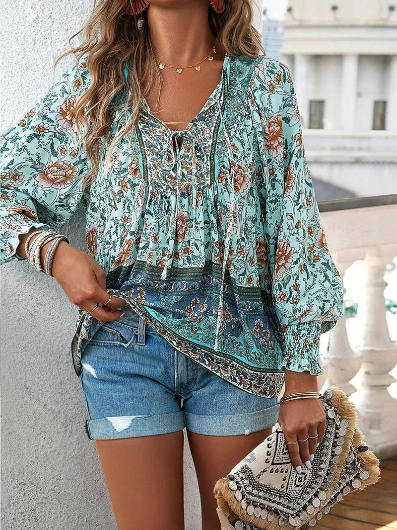 Lucía® | Elegant blouse with flowers