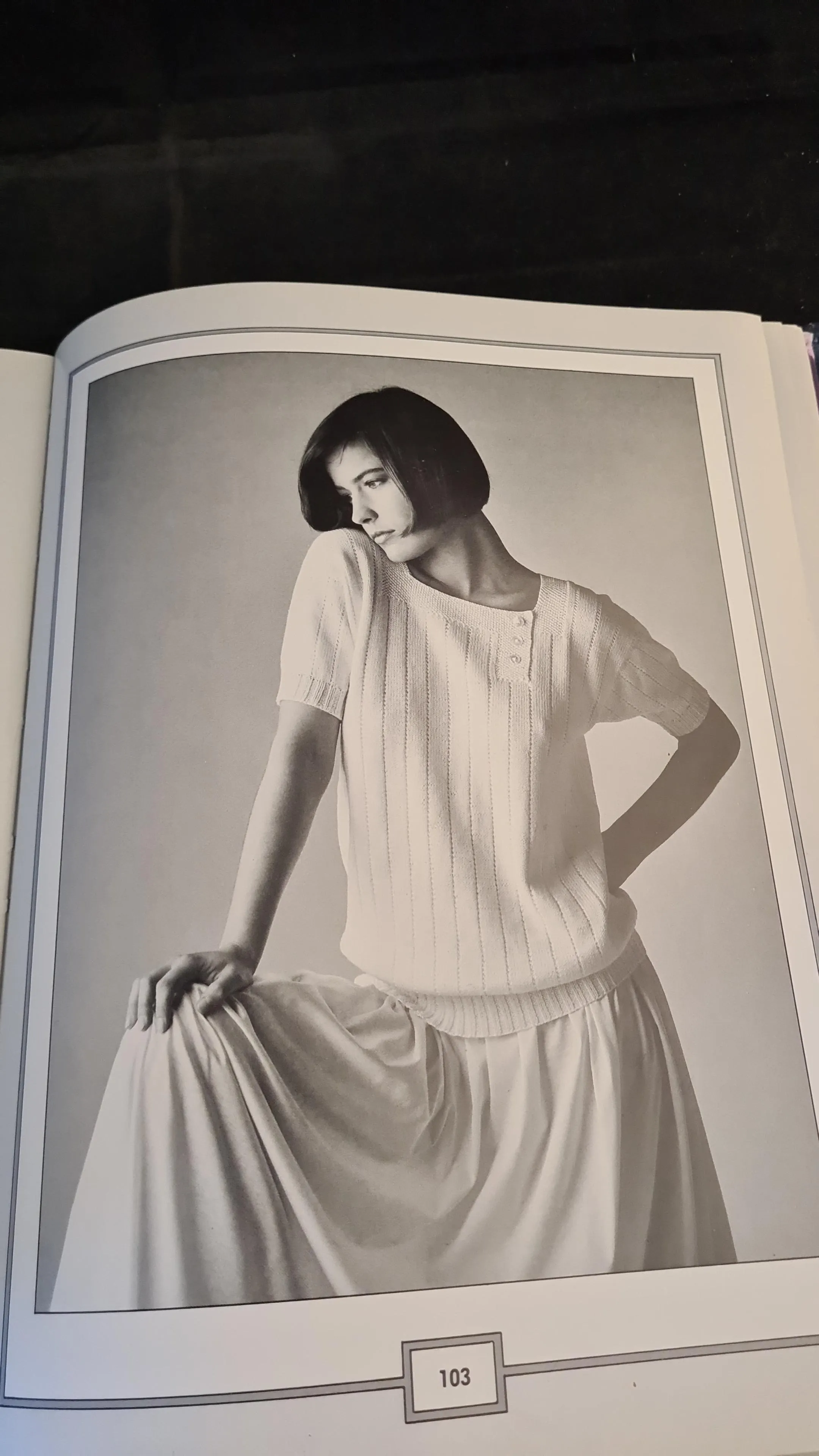 Marion Foale's Classic Knitwear, Pelham Books, 1985