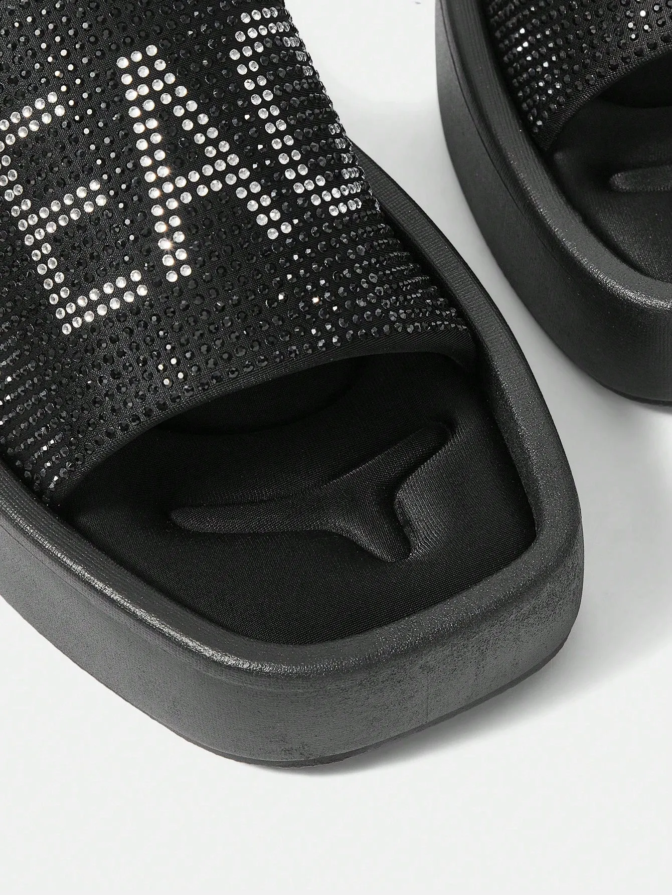 Minimalist Rhinestone Decor Thick Sole Sandals