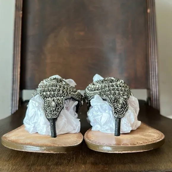 Naughty Monkey jeweled Sandal - Women's Shoes in Silver | Buckle size 6.5 GUC