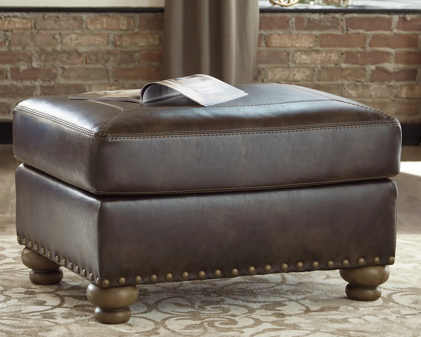 Nicorvo 4-Piece Upholstery Package