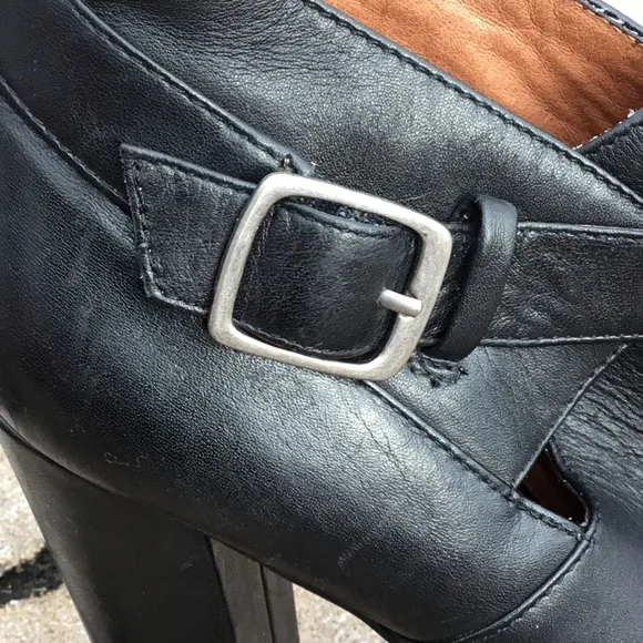 No 704b. “Erika” Black Leather Ankle Booties