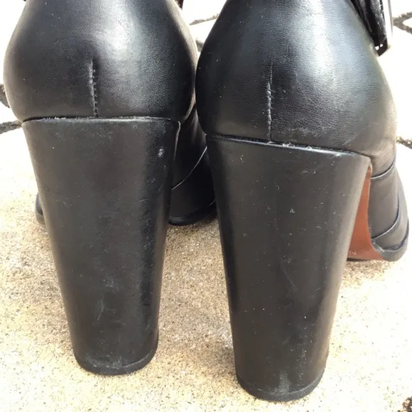 No 704b. “Erika” Black Leather Ankle Booties