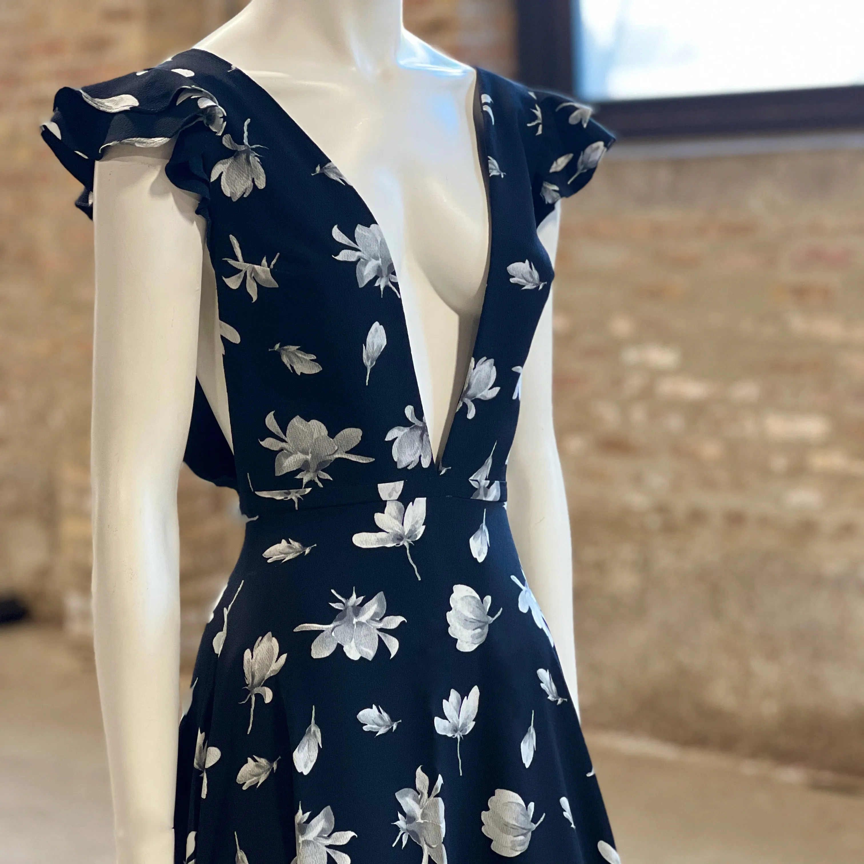 NORA'S STYLE GOWN WITH FLORAL PRINT
