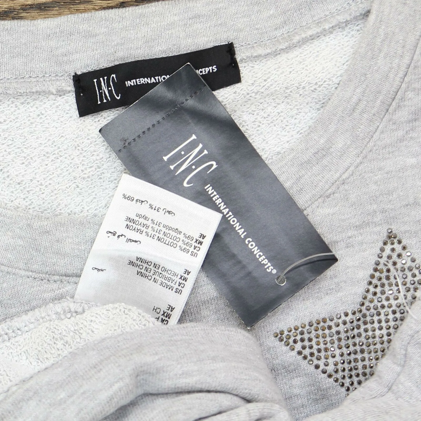 NWT INC International Concepts Women's Ruffled Star Sweatshirt. 100107991B Small